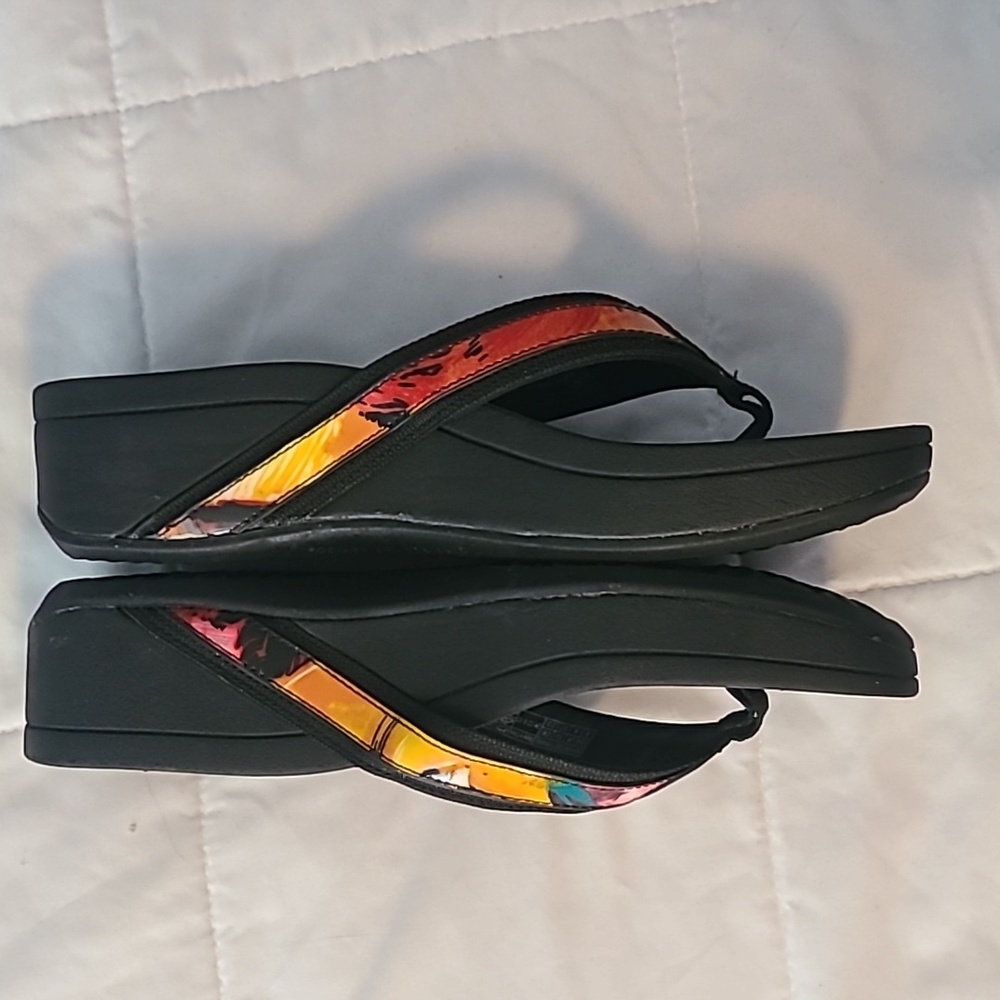 Vionic sandals - Picture 3 of 4